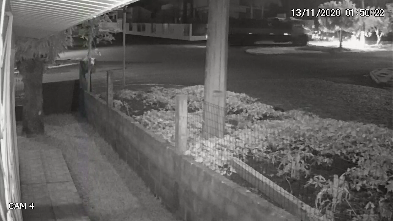 Caminhão de Cascavel carregado com maconha: Vídeo mostra veículo perdendo os freios e descendo a via ‘de ré’ Imagem referente a Caminhão de Cascavel carregado com maconha: Vídeo mostra veículo perdendo os freios e descendo a via ‘de ré’