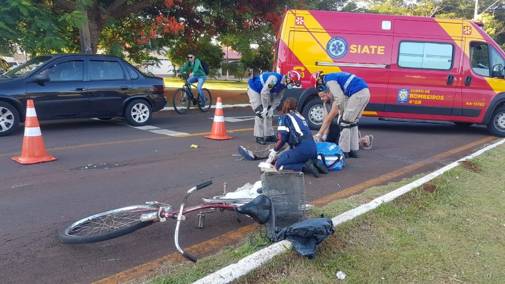 Ciclista é socorrido em acidente no Bairro Parque Verde