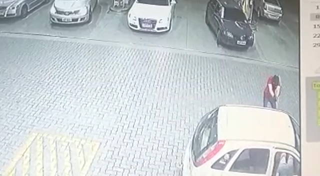 Imagens mostram momento em que homem é morto a tiros em posto de combustíveis