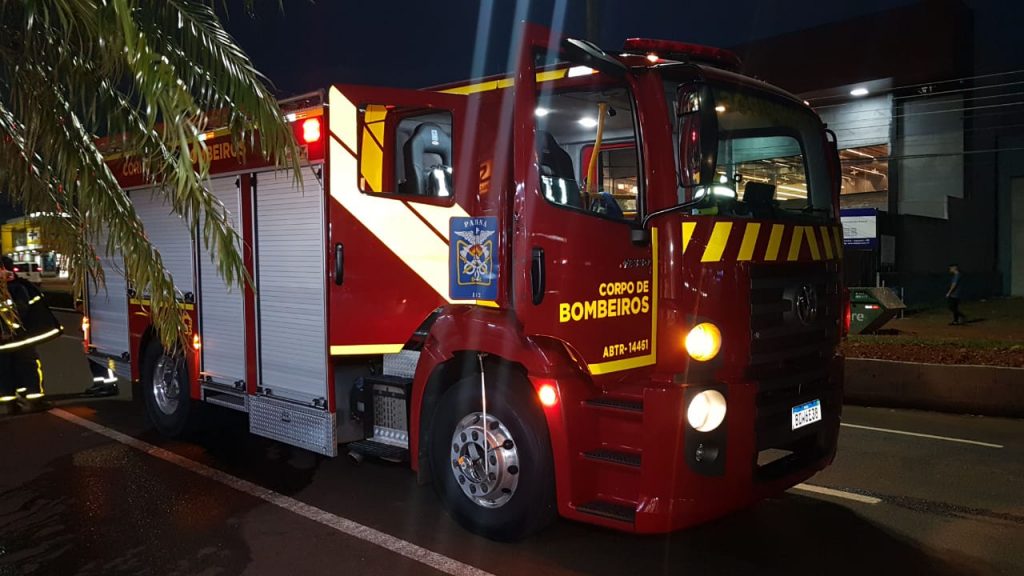 Suposto incêndio em loja mobiliza Bombeiros até a Avenida Carlos Gomes