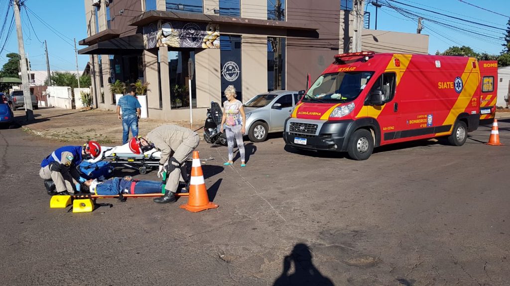 Mulheres ficam feridas após colisão entre carro e moto no Parque São Paulo