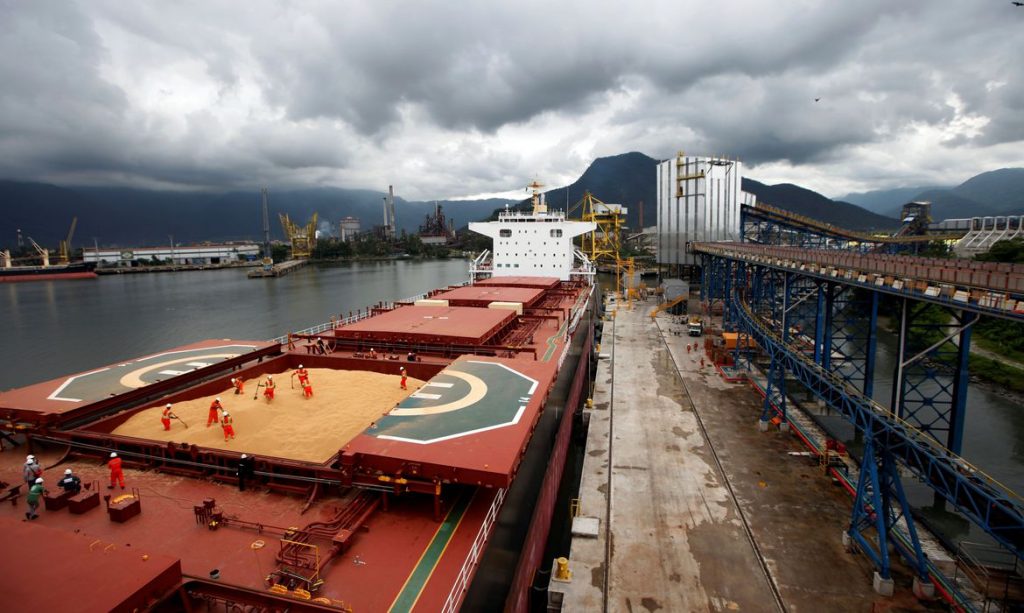 Exportações paranaenses voltam a registrar queda em outubro