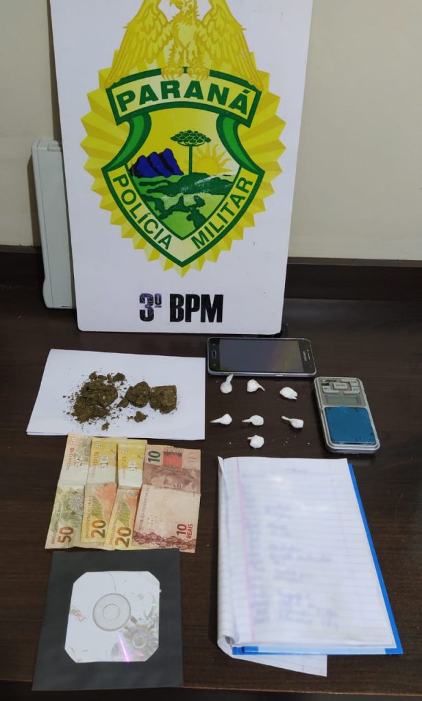 PM prende dois homens e apreende porções de drogas após denúncia em Pato Branco