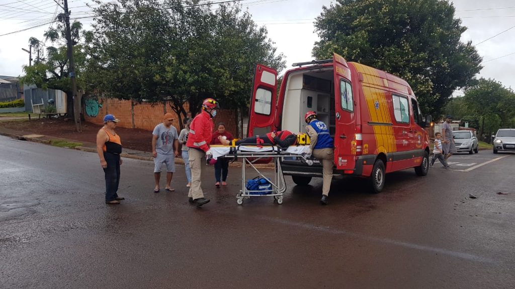 Mulher fica ferida em acidente no Bairro Santo Onofre