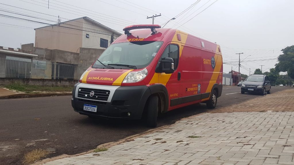 Bebê é socorrido pelo Siate após cair de berço em residência no Bairro Neva