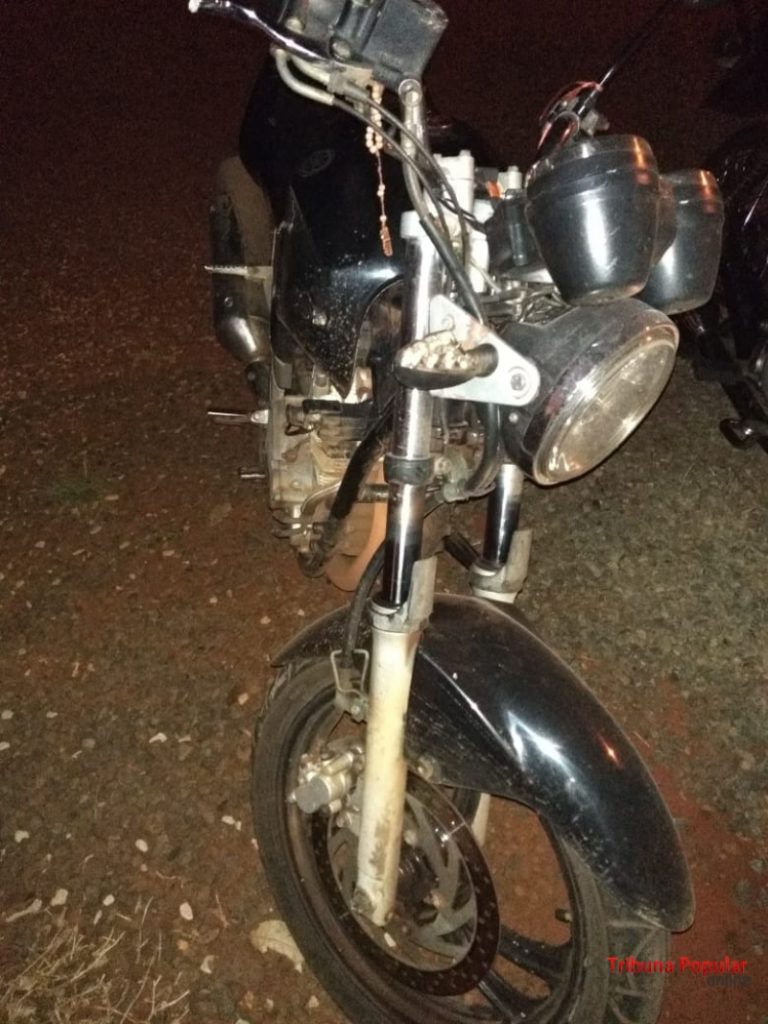 Motociclista é preso após empinar moto em frente a equipe do Pelotão de Choque