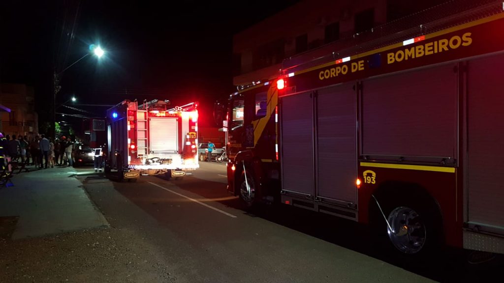 Princípio de incêndio mobiliza bombeiros até a Rua Cuiabá
