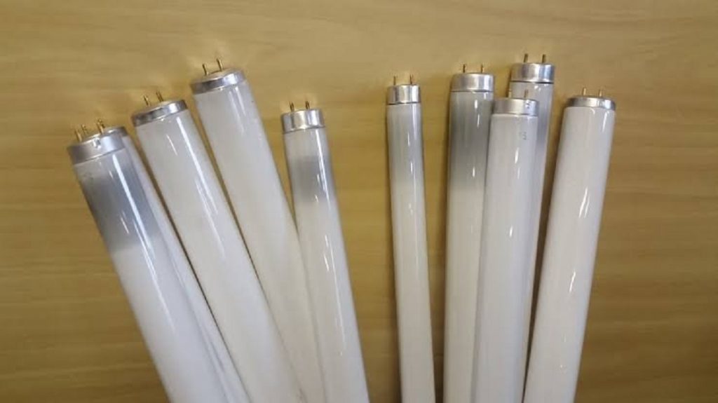 Cascavel tem destinação correta para lâmpadas fluorescentes, pilhas, baterias e pneus Cascavel tem destinação correta para lâmpadas fluorescentes, pilhas, baterias e pneus