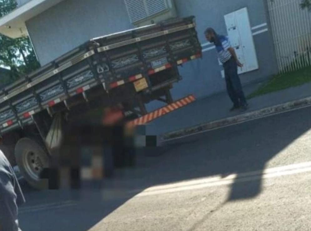 Mecânico tem a cabeça esmagada por caminhão durante manutenção Imagem referente a Mecânico tem a cabeça esmagada por caminhão durante manutenção