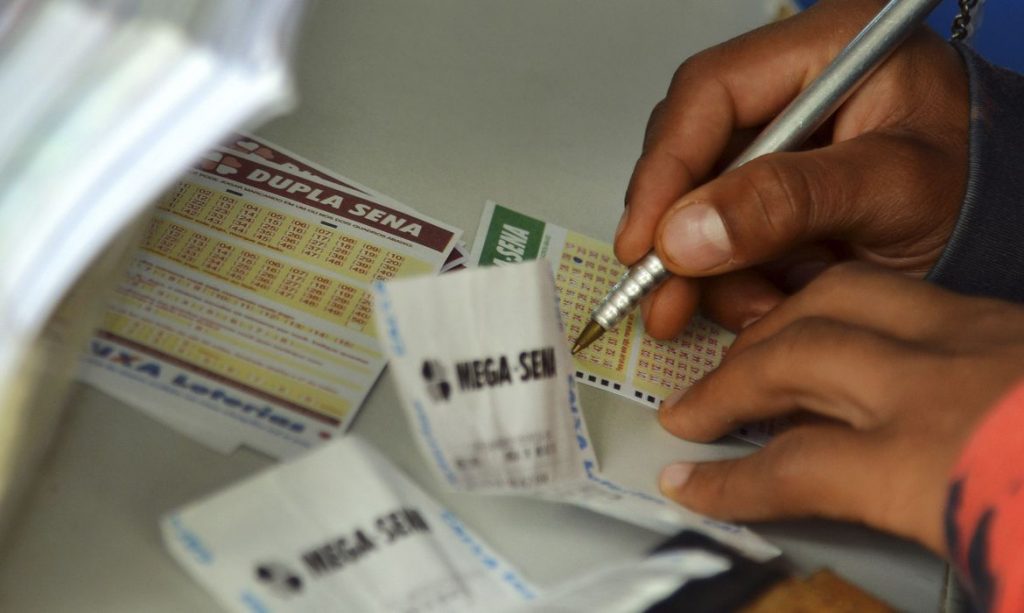 Apostador iguaçuense fatura R$ 87,3 mil na quina da Mega Sena