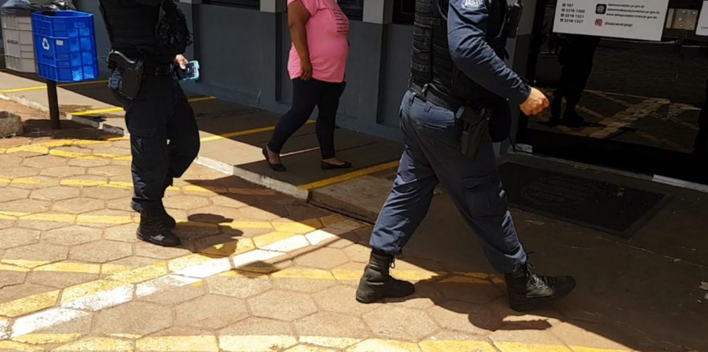 Juvinópolis: Mulher é detida acusada de agredir a própria mãe, de 66 anos