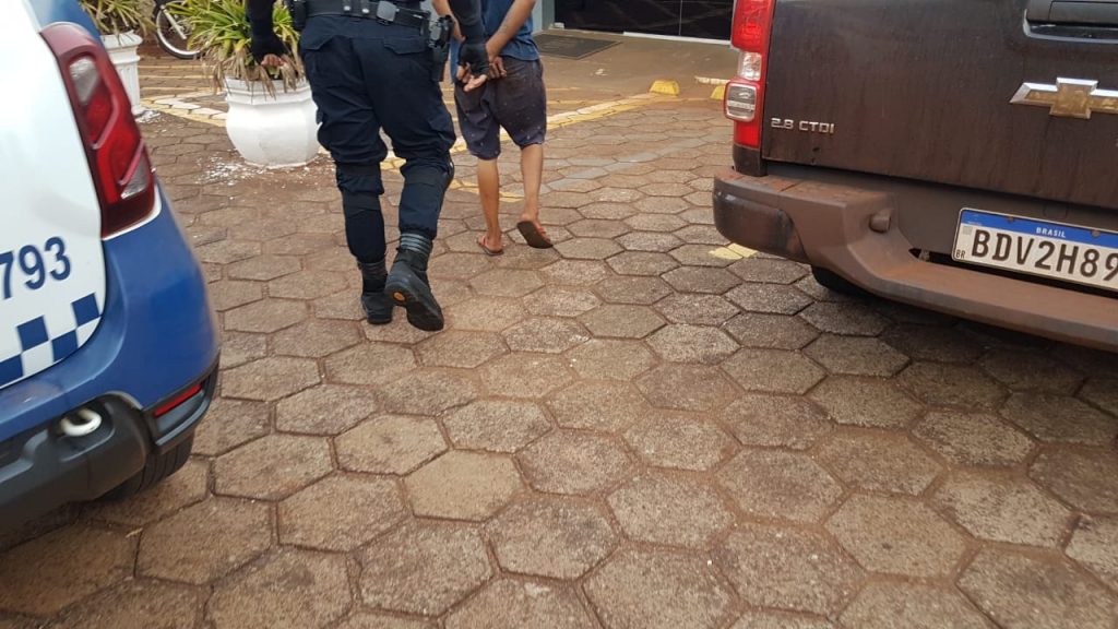 Menor é detido pela GM com maconha