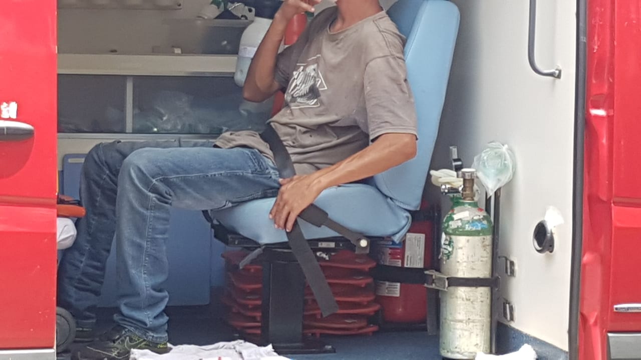 Confusão no Bairro Paulo Godoy termina com homem ferido; PM e Siate foram mobilizados Imagem referente a Confusão no Bairro Paulo Godoy termina com homem ferido; PM e Siate foram mobilizados