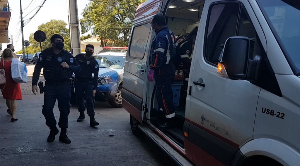 Mulher em surto é socorrida pelo Samu na região central