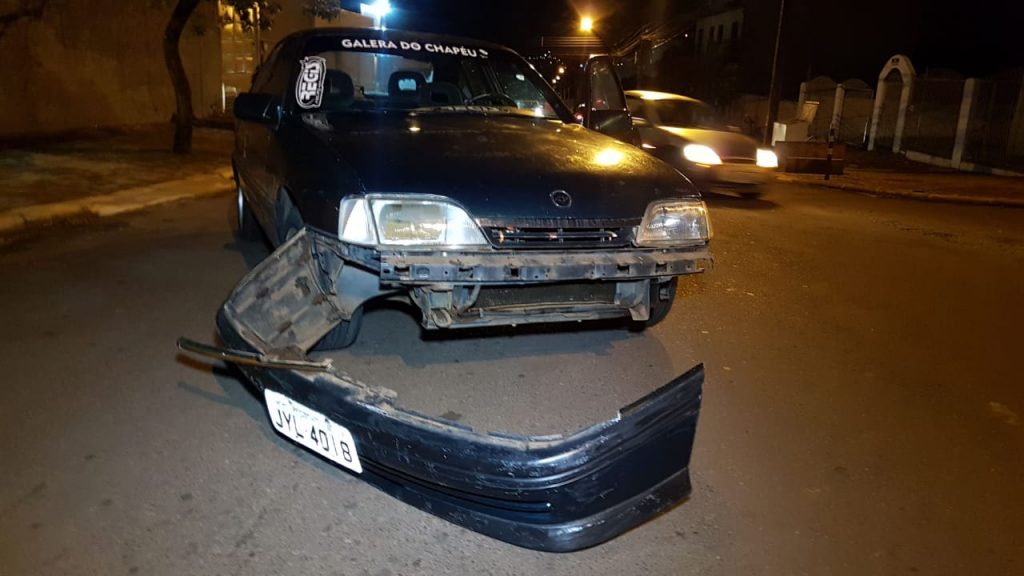 Motociclista fica ferido em acidente no Universitário