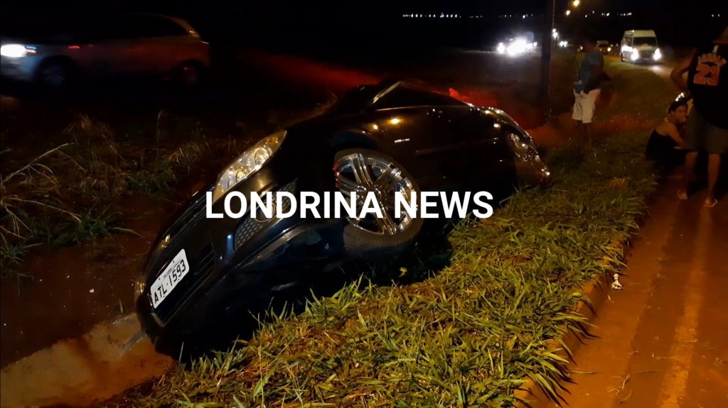 Colisão frontal entre dois carros deixa cinco pessoas feridas em Londrina