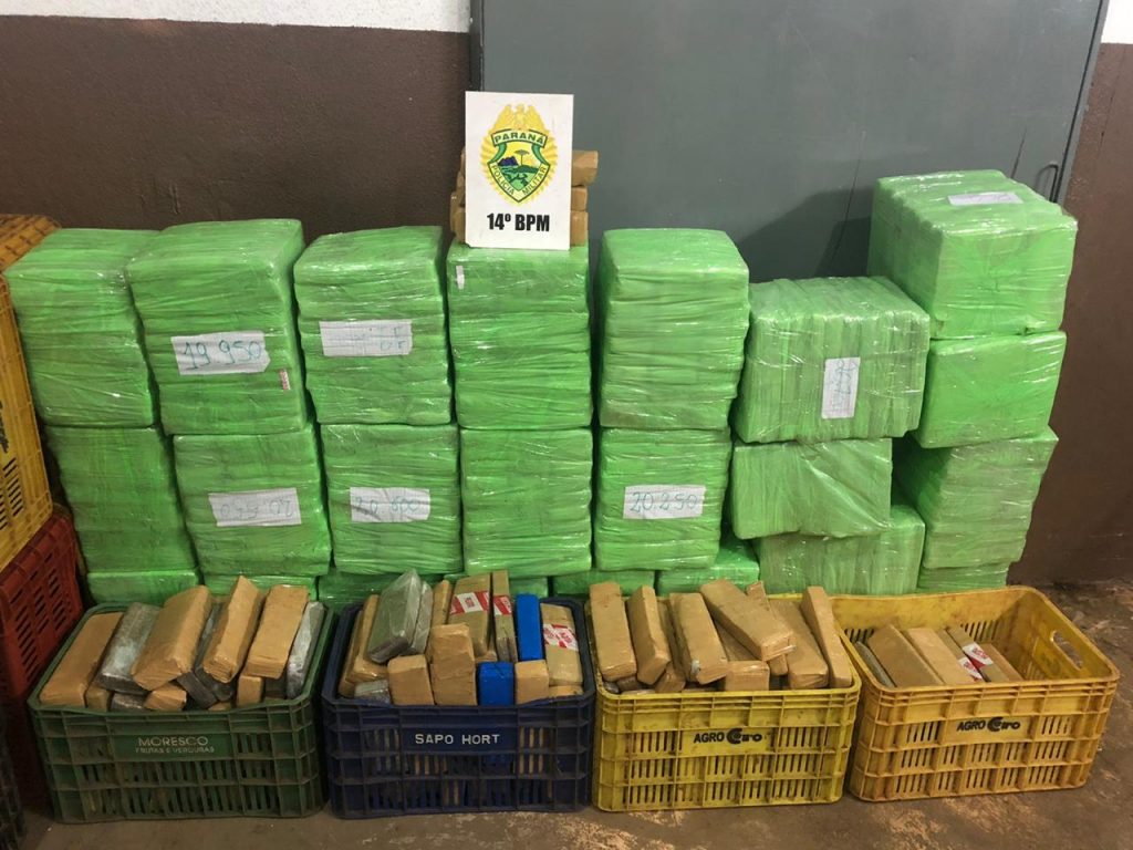 Atendendo denúncia de roubo, PM detém indivíduo e apreende 602 quilos de maconha em Foz do Iguaçu