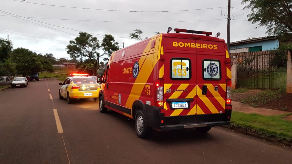Homem é agredido com banqueta durante briga entre casal no Bairro Brasmadeira