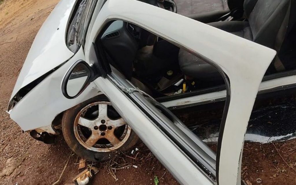 Acidente entre carro e caminhão é registrado na PR-487
