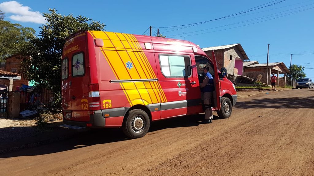 Após sofrer queda, criança de 12 anos é socorrida pelo Siate no XIV de Novembro
