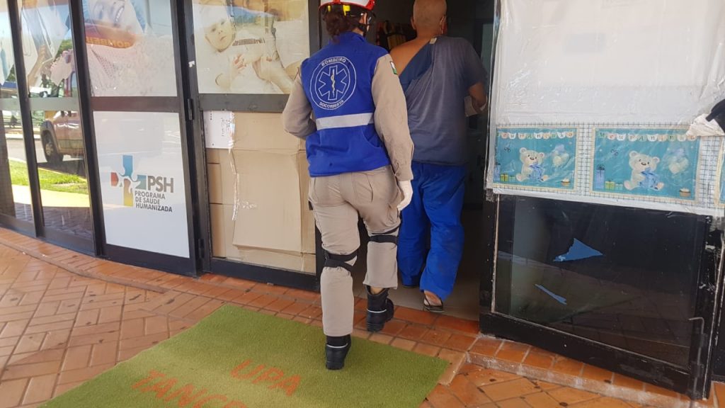 Homem fica ferido ao cair de caminhão no Pioneiros Catarinenses