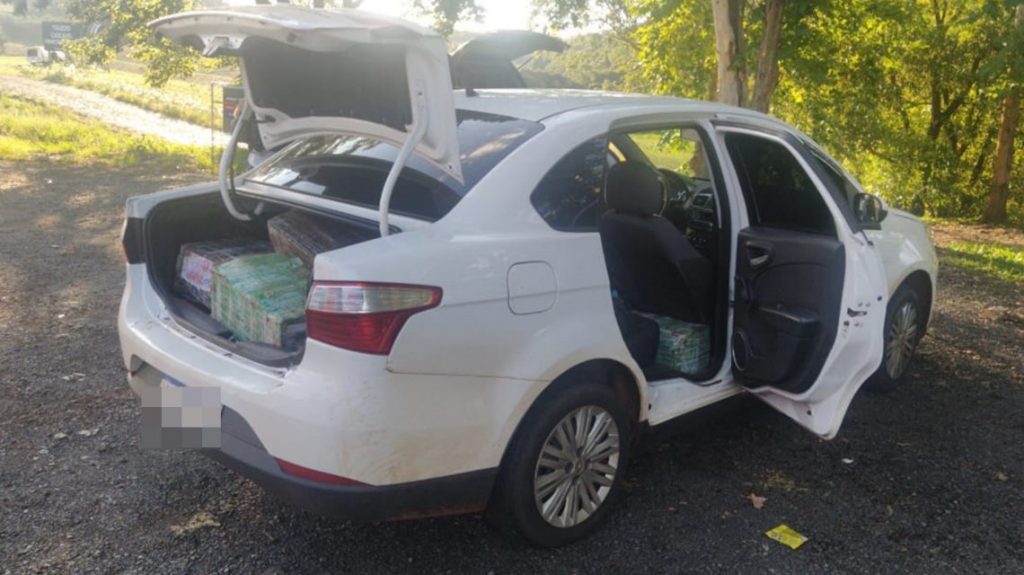 Motorista que seguia de Cascavel a Pato Branco é preso com 225 kg de maconha na PR-280, em Vitorino