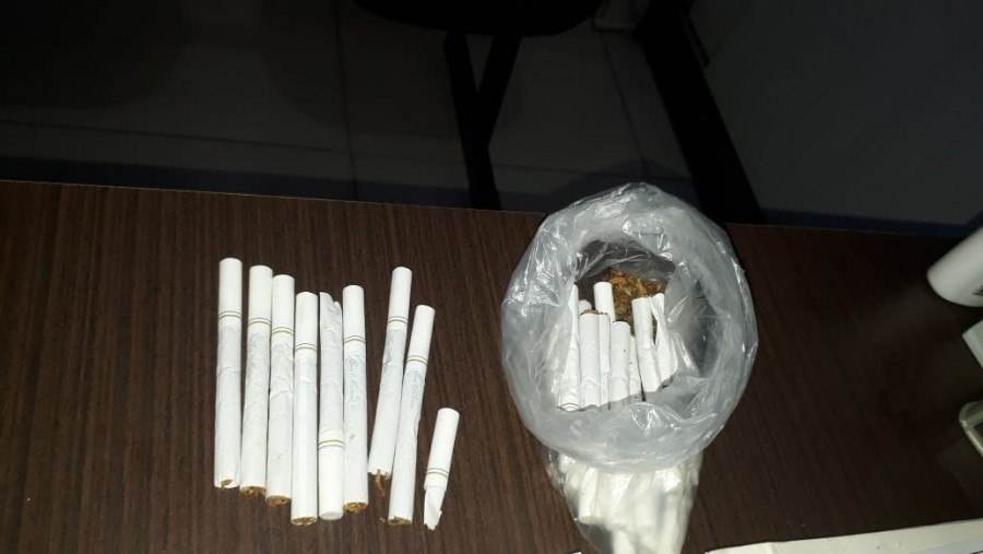 Mulher é presa ao tentar entrar com maconha na cadeia pública de Capitão
