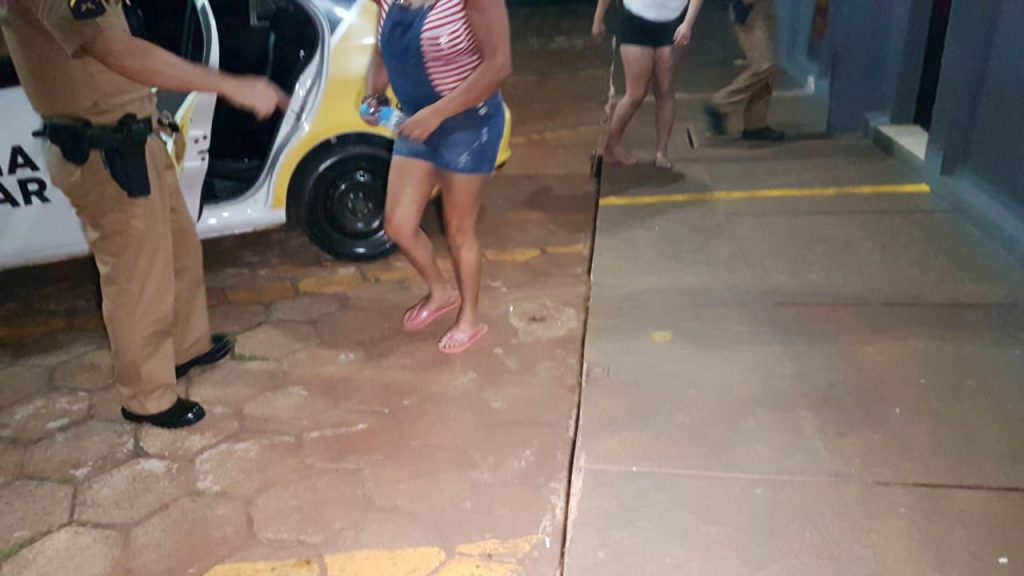 Duas mulheres são presas com cocaína no Santa Felicidade