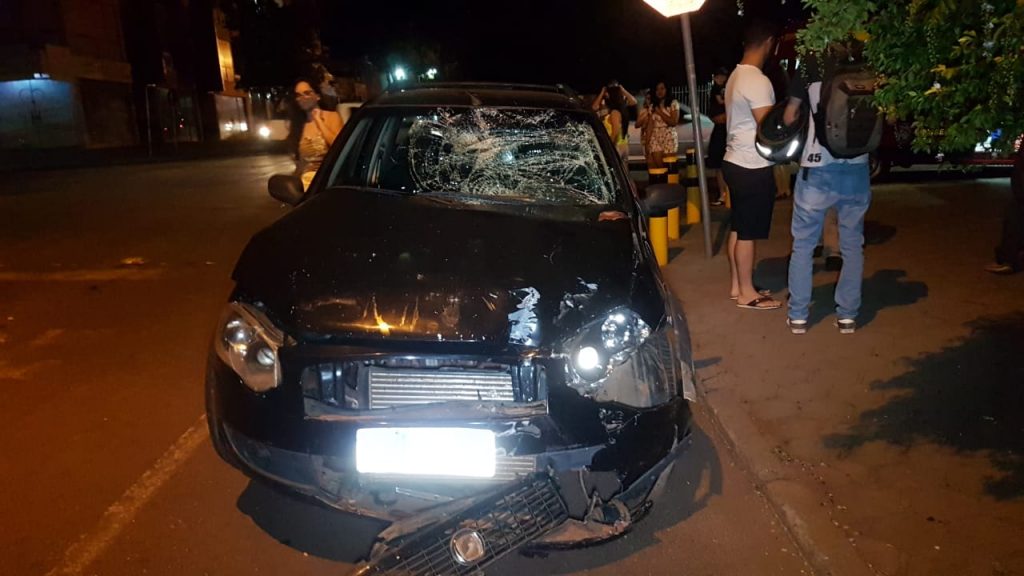 Rapaz de 19 anos fica ferido em acidente na Rua Nereu Ramos