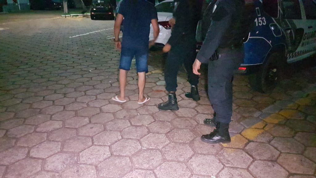 Homem é preso por embriaguez ao volante na Rua Paraná Homem é preso por embriaguez ao volante na Rua Paraná