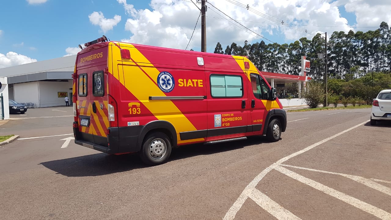 Corpo de Bombeiros atende vítima de acidente no Bairro Gramado Corpo de Bombeiros atende vítima de acidente no Bairro Gramado