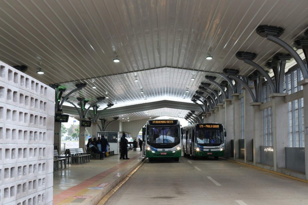 Idosos não poderão usar o cartão-isento no transporte coletivo até o dia 11 de abril