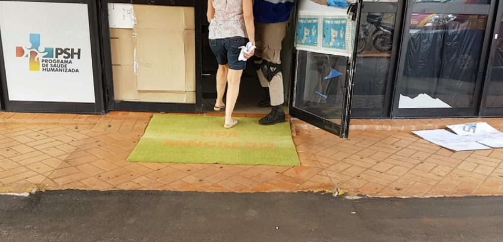 Idosa é encaminhada à UPA Tancredo após sofrer queda de mesmo nível no Nova Cidade