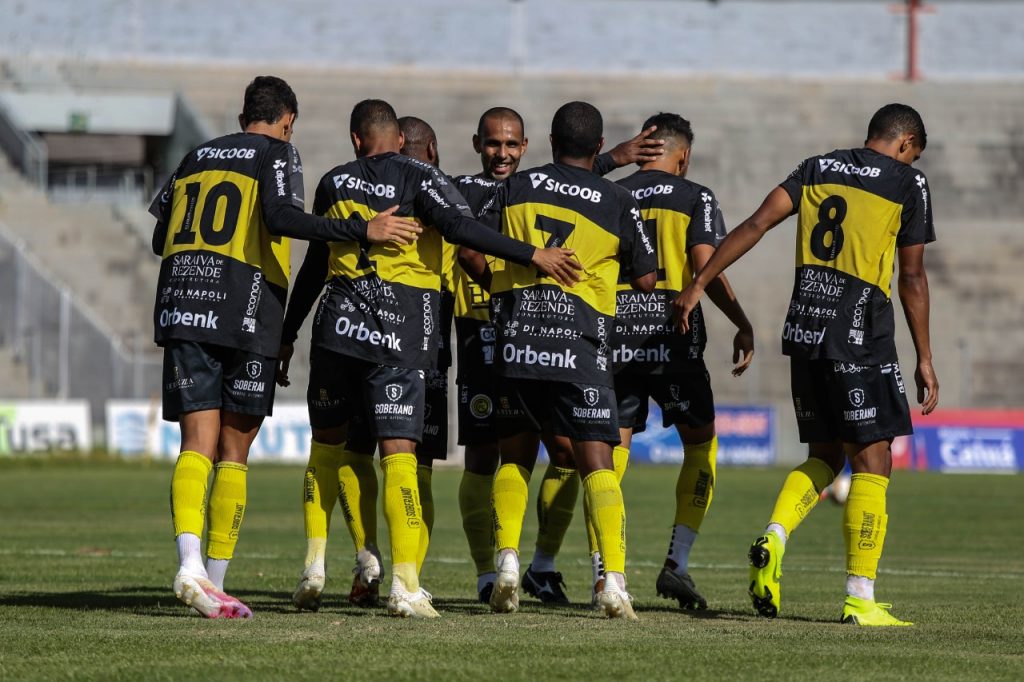 Para marcar a primeira participação na Copa do Brasil, FC Cascavel lança uniforme da temporada 2021