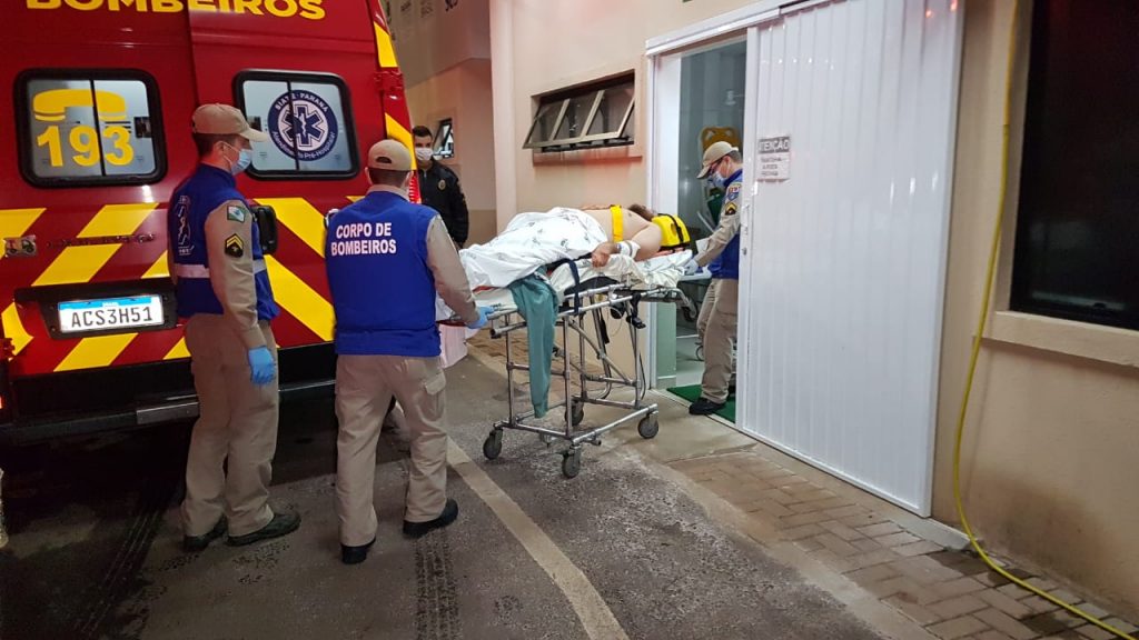Discussão entre casal resulta em agressão a menor e facada nas costas, no Conjunto Riviera