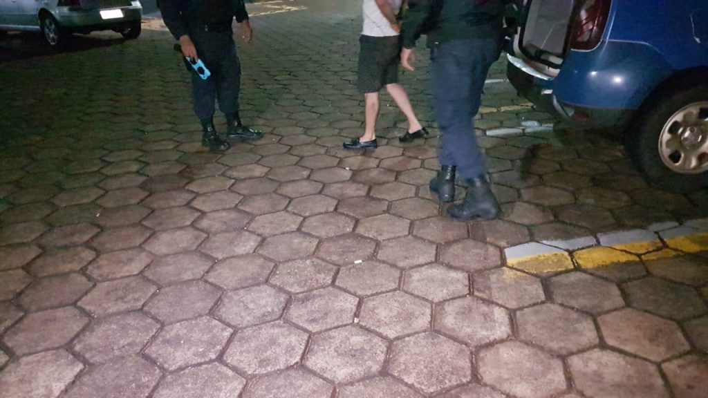 Homem agride companheira por enforcamento e é detido pela Guarda Municipal