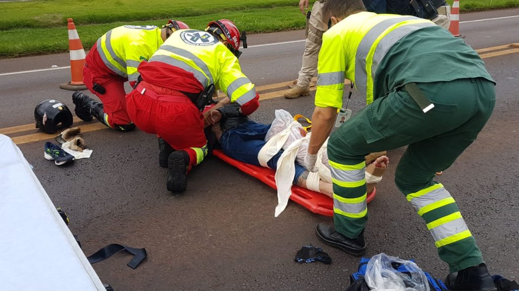 Motociclista fica gravemente ferido em acidente na BR-277, em Cascavel