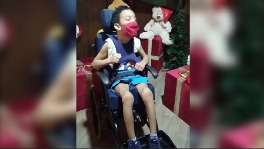 Vakinha: Menino Ruan precisa de uma nova cadeira de rodas
