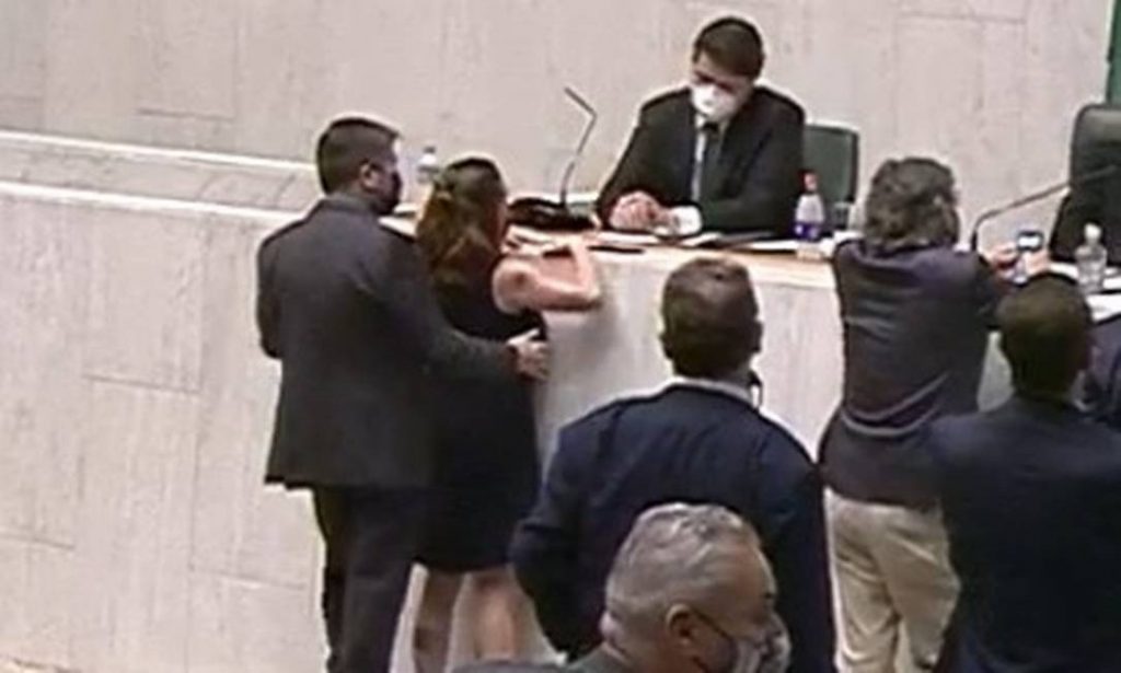 Vídeo: Deputada denuncia assédio sexual na Assembleia de SP