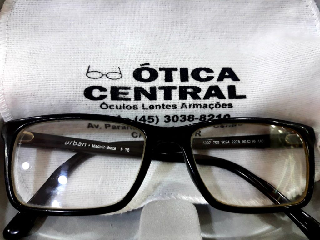Internauta localiza óculos e procura pelo dono Internauta localiza óculos e procura pelo dono