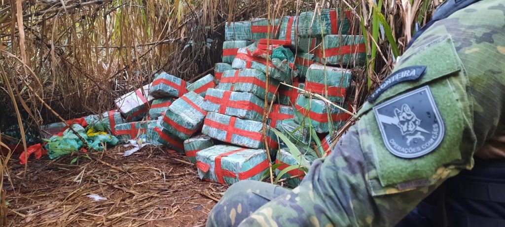 BPFron apreende duas toneladas e meia de maconha em Santa Helena