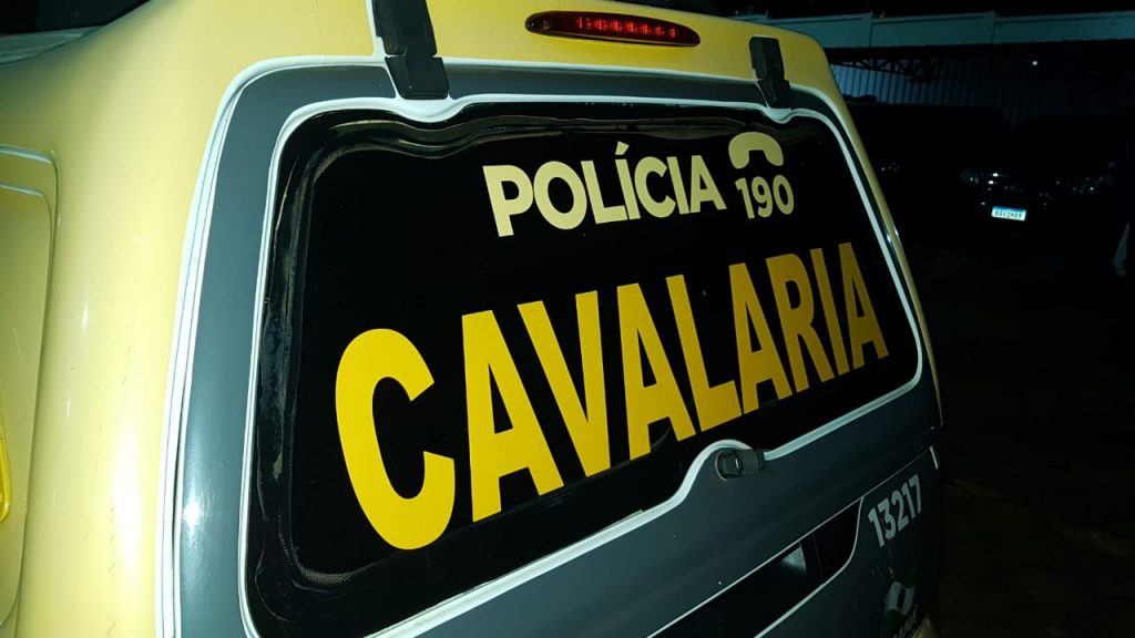 Ao ver PM, homem tenta fuga alucinante, mas acaba detido em Cascavel