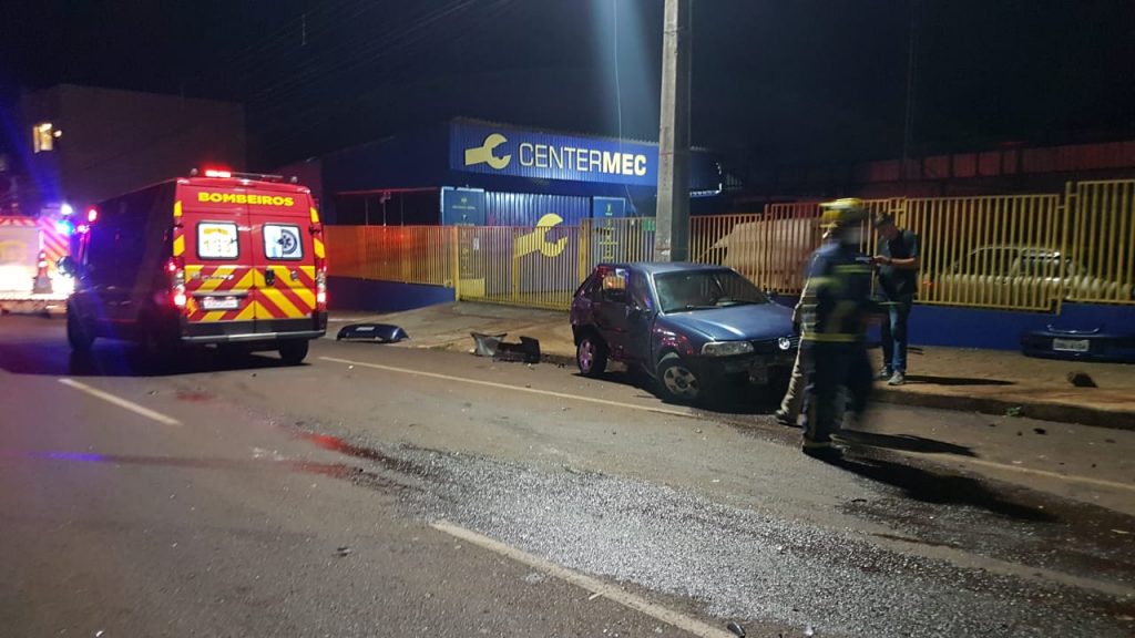 Condutores recusam atendimento do Siate em acidente na Rua Cuiabá, na madrugada de domingo
