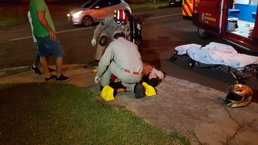 Motociclista fica ferido em acidente na Rua Salgado Filho, no Cancelli