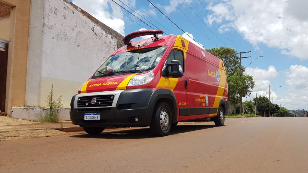 Homem fica ferido ao sofrer queda no Bairro Periolo