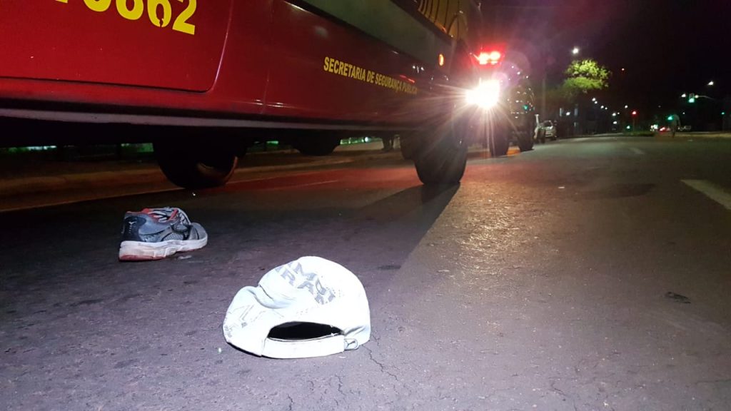 Homem que estaria deitado na Avenida Assunção é atingido por veículo e fica em estado grave