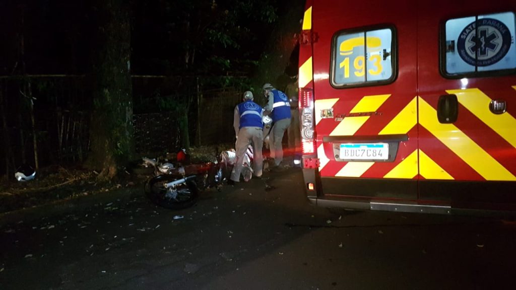 Motociclista sofre queda ao tentar fugir de abordagem da PM no Centro