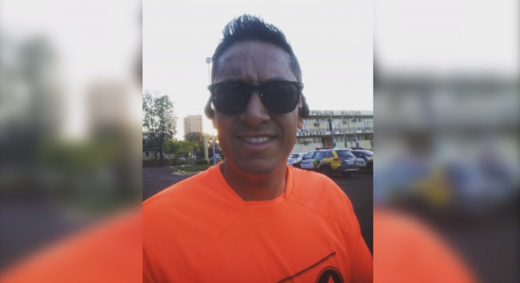 Familiares e amigos se despedem do policial Valdair Norberto dos Santos Junior, que faleceu aos 29 anos