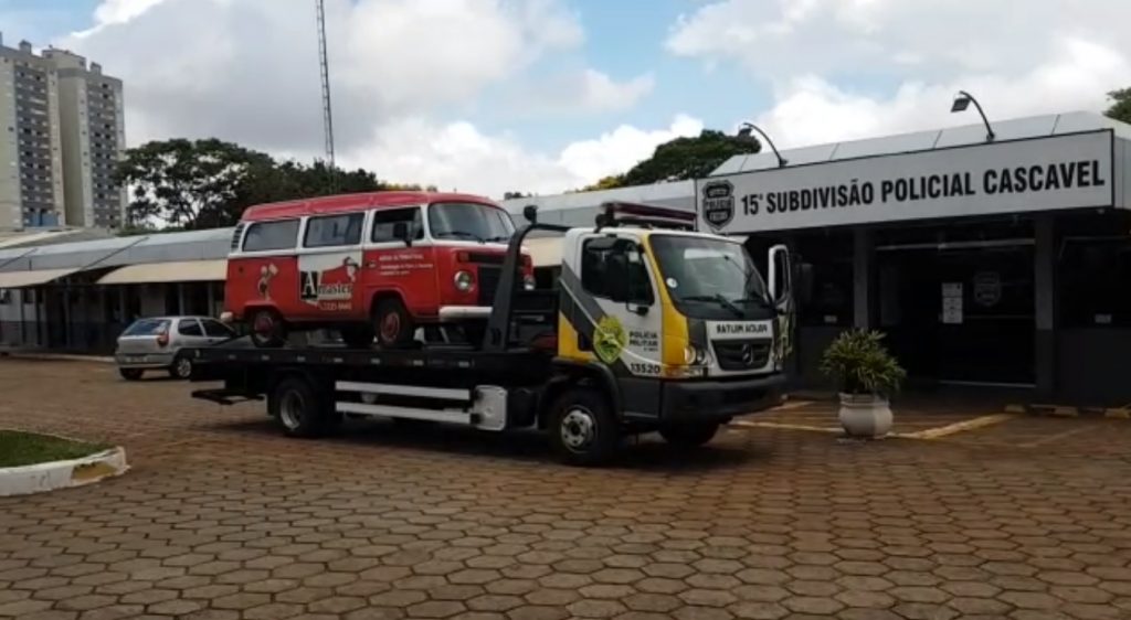 Kombi é recuperada no Interlagos