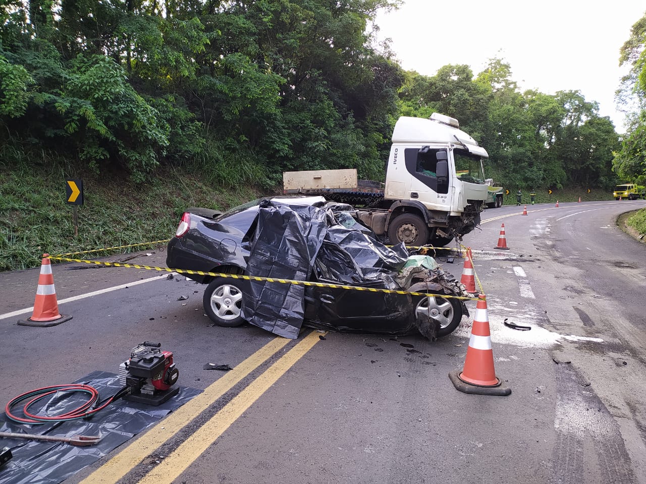 Pai, mãe e filha morreram em grave acidente entre carro de Cascavel e carreta em Nova Laranjeiras, segundo a PRF